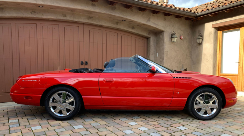Illustration for article titled I Feel Compelled To Stand Up For The 11th Generation Ford Thunderbird